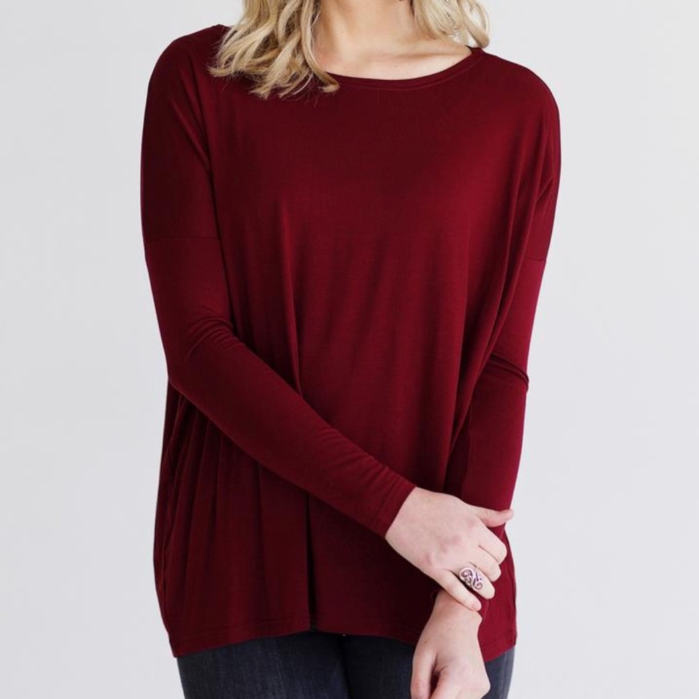 Long sleeve burgundy piko top!